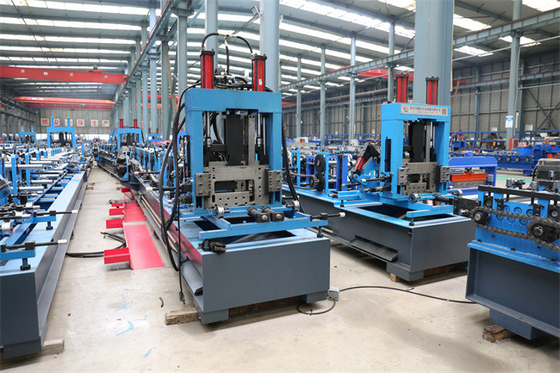 Maszyna do formowania rolek aluminiowych Z płatwi 20-30 m / min C Maszyna do produkcji płatwi
