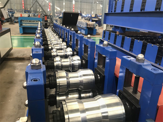 Aluminiowa maszyna do toczenia drzwi żaluzjowych 380V 50Hz Wysokiej jakości kuta nr 45